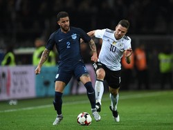 Pola Tiga Bek Menjanjikan, Inggris Punya Opsi Bagus