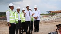 Jokowi dan Menteri PUPR Tinjau Bendungan Batam