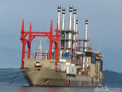 Kapal Genset Raksasa Ini Bakal Pasok Listrik untuk Ambon