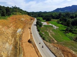 850 KM Jalan Paralel Perbatasan di Kalimantan Tersambung 2018