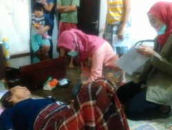 Dokter Puskesmas Datangi Lansia Sakit yang Dijenguk Veronica Ahok