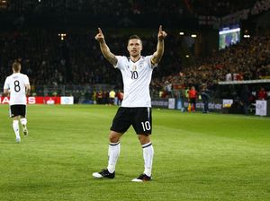 Laga yang Sentimental untuk Podolski