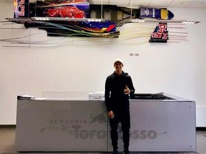 Jadi Pebalap Tes Toro Rosso seperti Mimpi untuk Sean