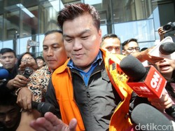 Tentang USD 200 Ribu yang Disimpan Andi Narogong di Keresek