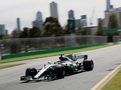 Hamilton Kembali Catat Waktu Tercepat
