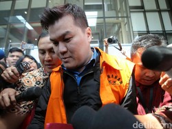 KPK Sita USD 200 Ribu Saat Tangkap Andi Narogong