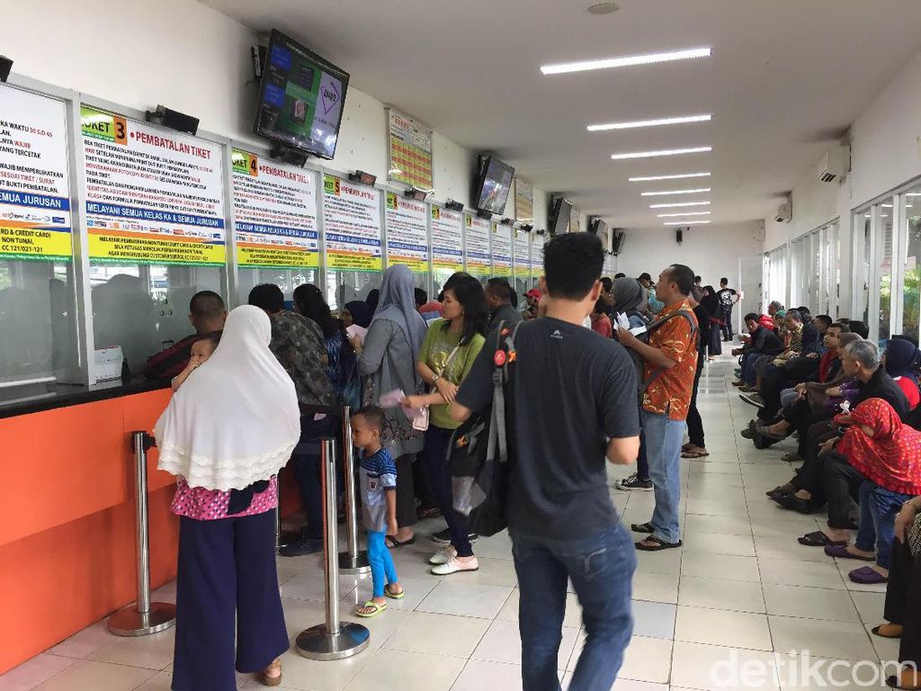 Sabar Ya... KAI Belum Jual Tiket Khusus Mudik Lebaran Sabar Ya... KAI Belum Jual Tiket Khusus Mudik Lebaran