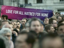 Berduka Teror London, Ratusan Orang Berkumpul di Trafalgar Square