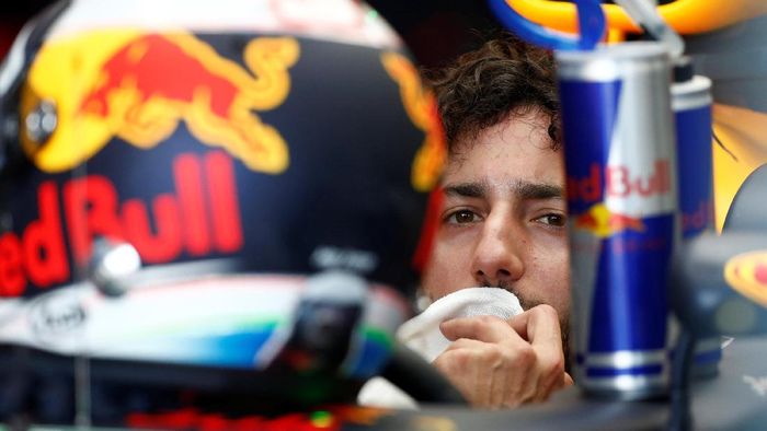 Ricciardo Mau Amati Tim Yang Punya Kendaraan Beroda Empat Terbaik Dulu, Gres Bicara Kontrak