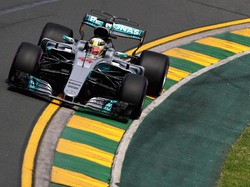 Hamilton Tercepat di Latihan Pertama