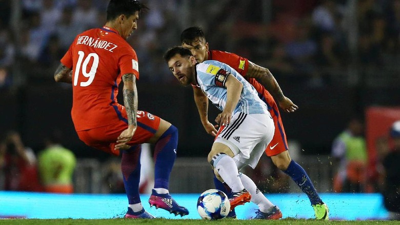 Sikap Tak Terkendali Messi yang Mengejutkan Sikap Tak Terkendali Messi yang Mengejutkan