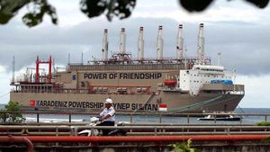 Deretan Kapal Genset Raksasa yang Terangi RI