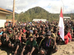 TNI: 155 Simpatisan Kelompok Bersenjata di Papua Menyerahkan Diri