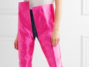 Boots Rp 56 Juta yang Mirip Celana Ini Ramai Diperbincangkan Netizen