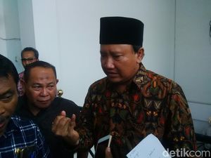 Bupati Irsyad: 27 Maret Bukan Hari Libur, PNS Tak Boleh Bolos Bupati Irsyad: 27 Maret Bukan Hari Libur, PNS Tak Boleh Bolos