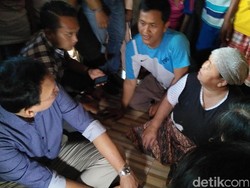 Datang ke Koja, Ahok Kembali Temui Warga Lansia dan Sakit