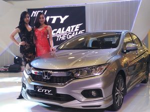 Ini Beda Honda City Manual dan Otomatis