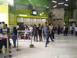 Menhub Pantau Persiapan Mudik Lebaran di Stasiun dan Bandara