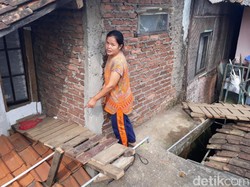 Cerita Korban Banjir Kabupaten Bandung yang Tinggal di Atap Rumah