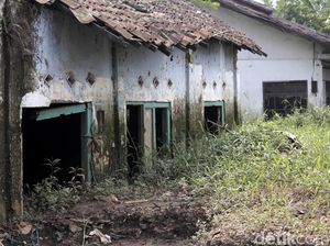 Lumpur Sisa Banjir Baleendah Kabupaten Bandung