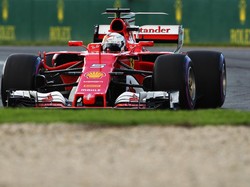 Vettel Ungguli Duo Mercedes di Sesi Latihan Bebas Ketiga