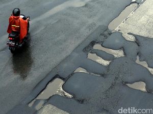 Riding Saat Kondisi Hujan? Ini Tips dari Pebalap Riding Saat Kondisi Hujan? Ini Tips dari Pebalap