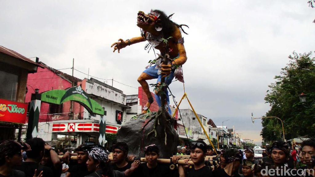83 Gambar Ogoh Ogoh Pocong Terlihat Keren 83 Gambar Ogoh Ogoh Pocong Terlihat Keren