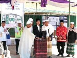 Safari Jokowi ke Para Kiai dan Santri