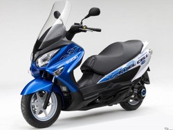 Suzuki Uji Skuter Bertenaga Hidrogen