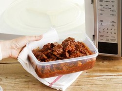 Ini Cara Tepat Memanaskan Makanan Sisa di Microwave