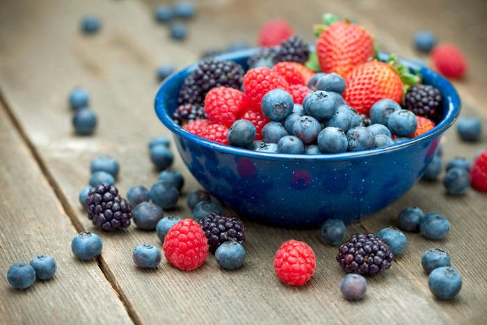 buah berry dan tauge buah berry dan tauge