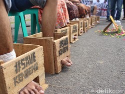 Aksi Solidaritas, 5 Simpatisan Cor Kaki di Palembang