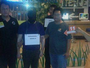 Ridho Rhoma Dibawa ke BNN untuk Jalani Assessment Ridho Rhoma Dibawa ke BNN untuk Jalani Assessment