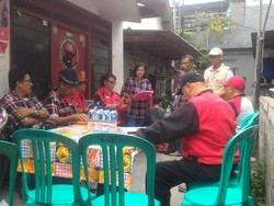 Panwas Bubarkan Kampanye Tim Ahok di Tamansari Jakbar