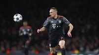 Franck Ribery adalah salah satu winger terbaik di generasinya. Pemain Bayern Munich ini memeluk agama Islam pada 2002 setelah terinspirasi oleh istrinya, yang berdarah Aljazair. Ribery membantu Bayern mendominasi Jerman dalam beberapa musim terakhir dan menjadi bagian penting saat meraih treble di 2012/13. (Foto: Clive Mason/Getty Images)