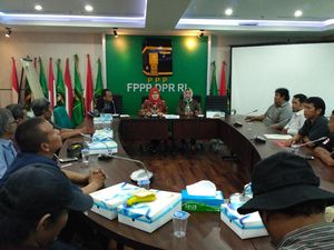 Fraksi PPP DPR Terima Masukan dari Pengemudi Transportasi Online Fraksi PPP DPR Terima Masukan dari Pengemudi Transportasi Online