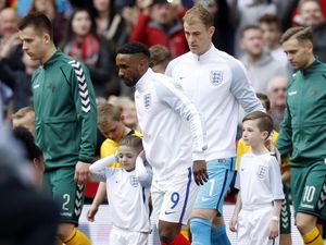 Pujian Hart untuk Defoe