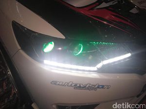 Ini Penyebab Lampu Mobil Jadi Buram