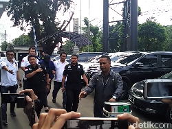 Tiba di BNN, Ridho Rhoma Jalani Tes Darah dan Rambut