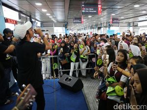 Kemeriahan 3 Tahun TransJakarta