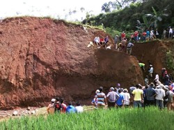 Longsor di Kampung Cipurut Bandung, Satu Orang Tewas