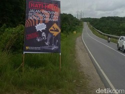 Jalan Berlubang di Siak Sudah Menelan Korban Jiwa