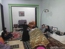 Jenazah Eko DJ Rencana Akan Dimakamkan Satu Liang dengan Ibunda