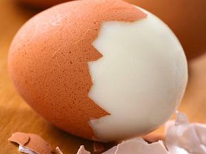 3 Cara Mengupas Telur Rebus dengan Mudah Menurut Sains, Anti Rusak dan Luber 3 Cara Mengupas Telur Rebus dengan Mudah Menurut Sains, Anti Rusak dan Luber