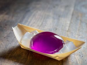 Wah, Sekarang Ada Raindrop Dessert Berbahan Ubi Ungu yang Cantik!