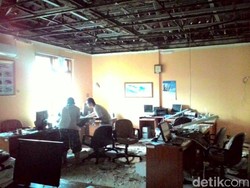 Atap Kantor Stasiun Klimatologi Dramaga Bogor Rusak Diterjang Angin