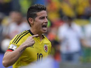 Acungan Jari Tengah James Rodriguez