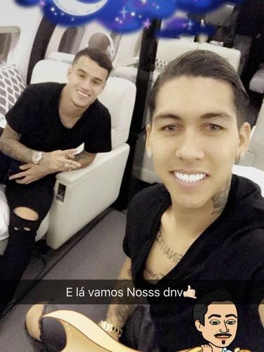 Liverpool Sewa Jet Pribadi buat Coutinho dan Firmino