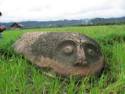 Ada Patung Seperti Pulau Paskah di Poso