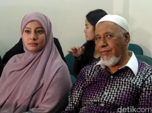 Putri Aisyah Menangis Lagi, Pengacara: Putus Pacar Aja Bisa Bunuh diri Putri Aisyah Menangis Lagi, Pengacara: Putus Pacar Aja Bisa Bunuh diri